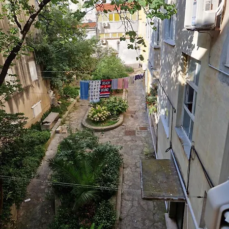 Konukevi Verena's Place Old Town 4*