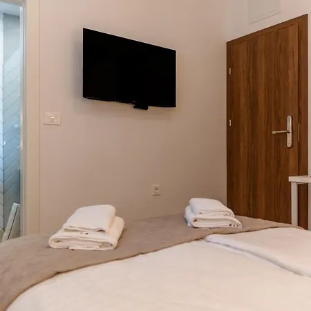 Konukevi Verena's Place Old Town