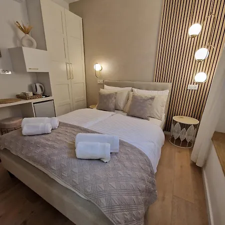 Konukevi Verena's Place Old Town