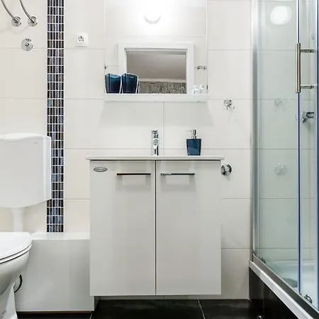 Verena's Place Old Town 3*