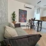 Konukevi Verena's Place Old Town 3*