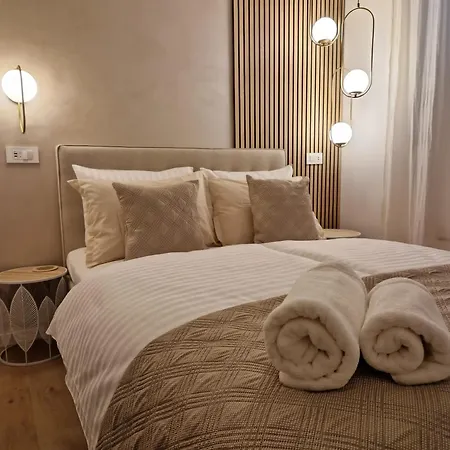 Verena's Place Old Town Pensjonat