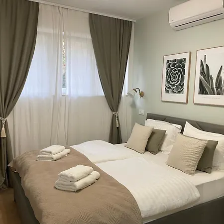 Verena's Place Old Town Pensjonat