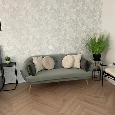 Verena's Place Old Town Гостевой дом