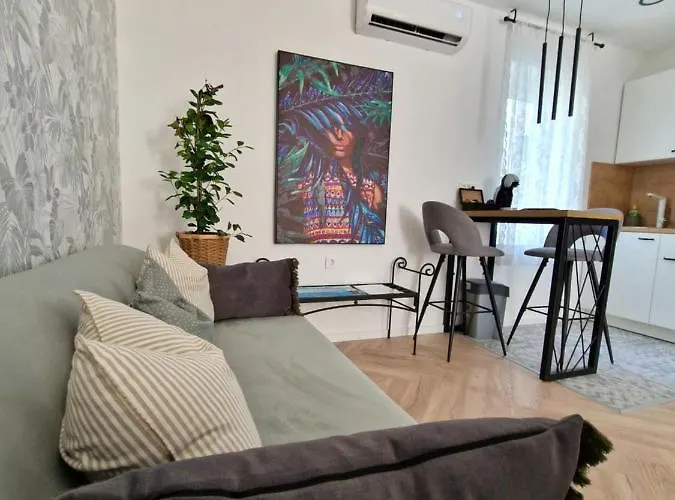 Guest house Verena'S Place Old Town 4*