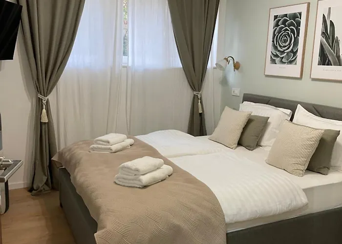 Verena'S Place Old Town Guest house 4*