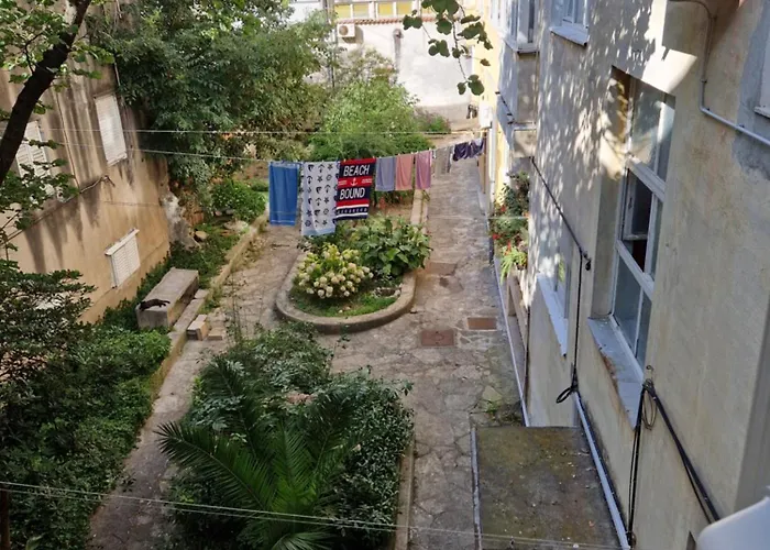 Konukevi Verena's Place Old Town 4*