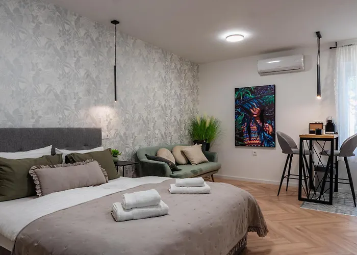 Konukevi Verena's Place Old Town