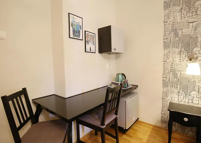 Konukevi Verena's Place Old Town 4*